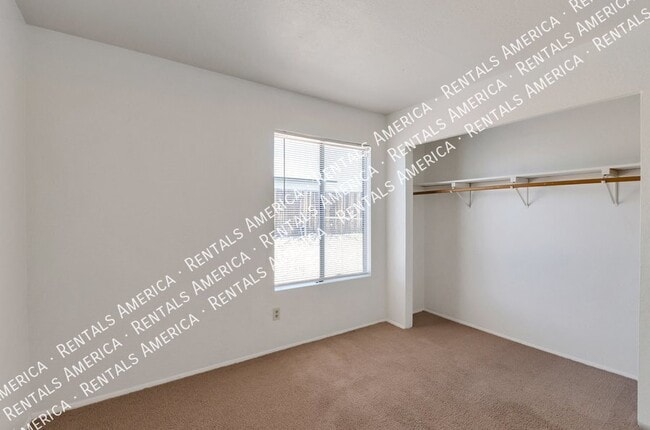 Building Photo - 2745 S Pace W Dr