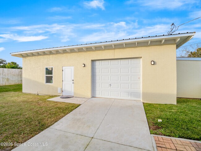 Building Photo - 222 Rosa L Jones Dr