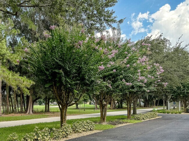 Building Photo - McLean Fairway 3036B