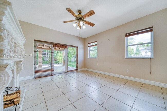 Building Photo - 16544 SW 75th Terrace