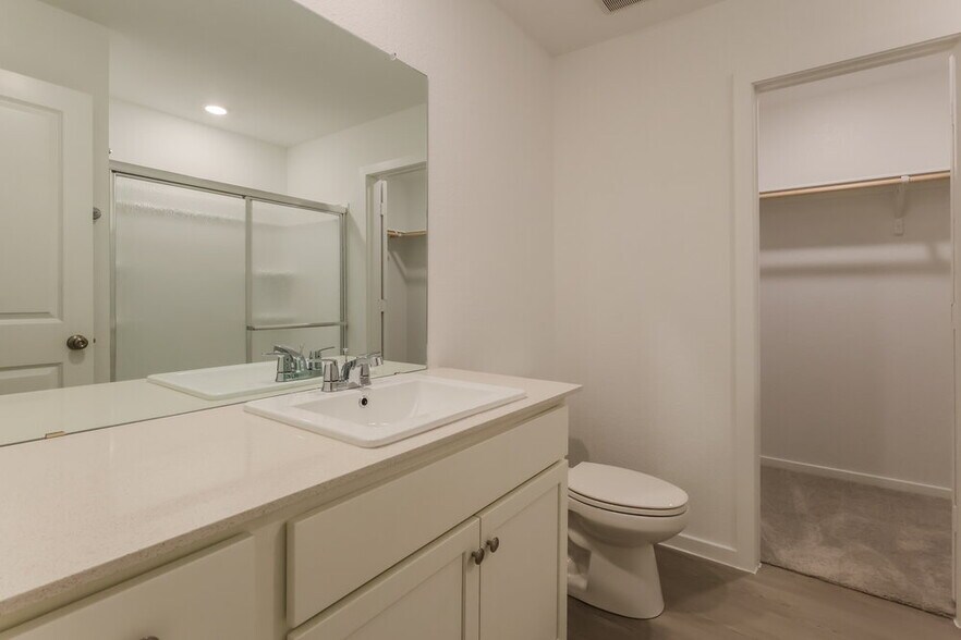 Building Photo - 15254 Abella Dr