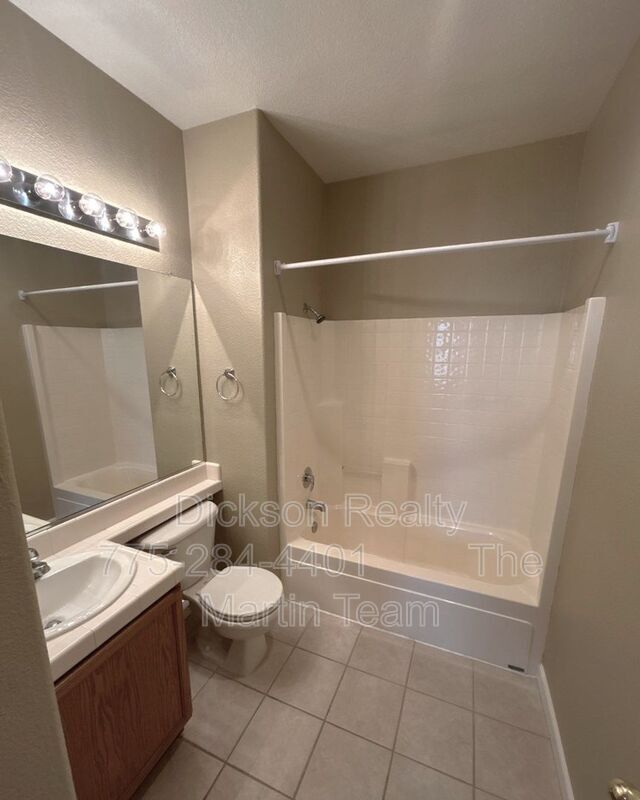 Building Photo - 6230 Ingleston Dr