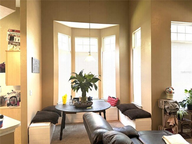 Building Photo - 1101 Vintage Village Ln