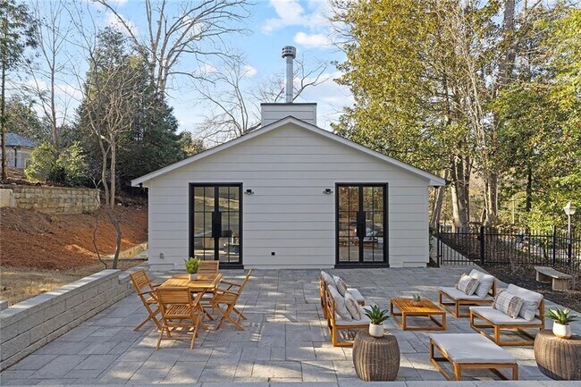 Building Photo - 1275 The by Way NE