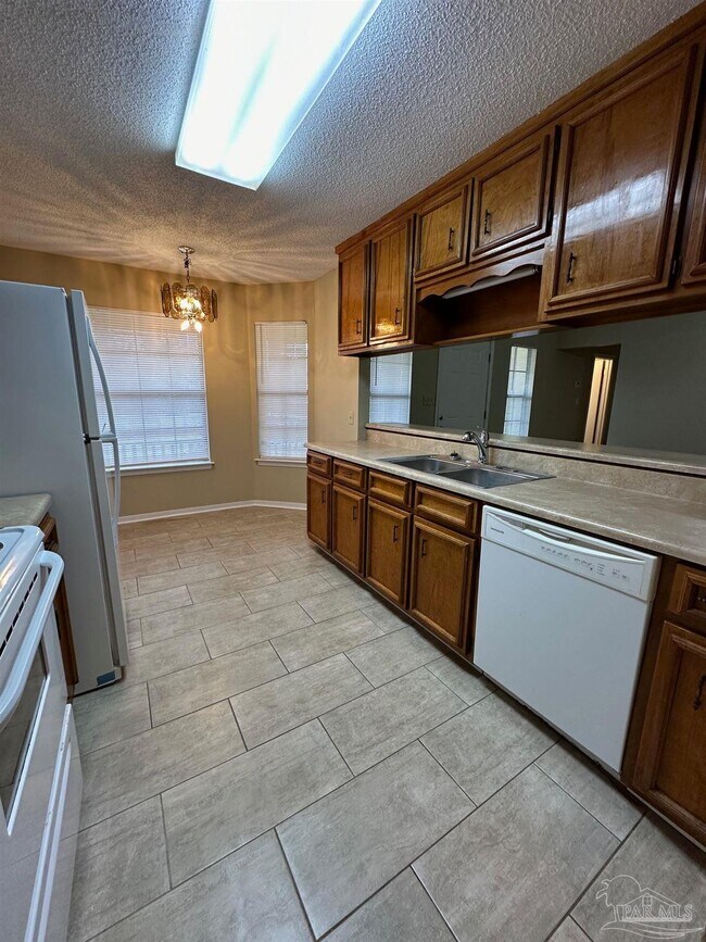 Building Photo - 2374 Windstone Dr