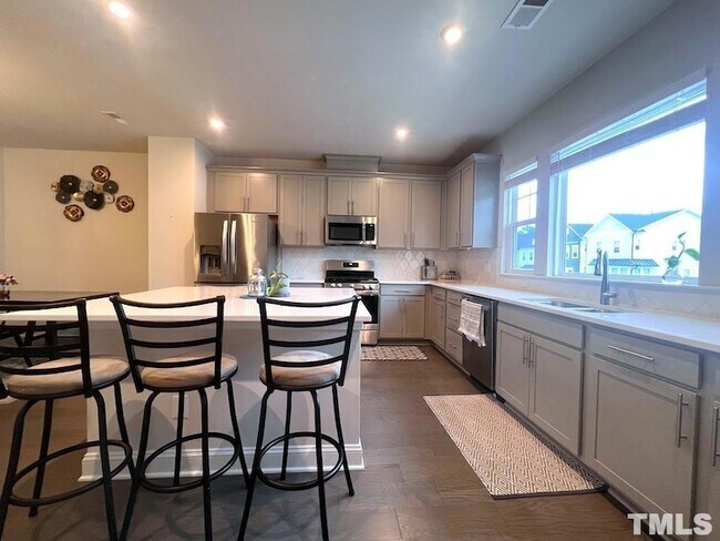 Building Photo - 822 Amley Pl