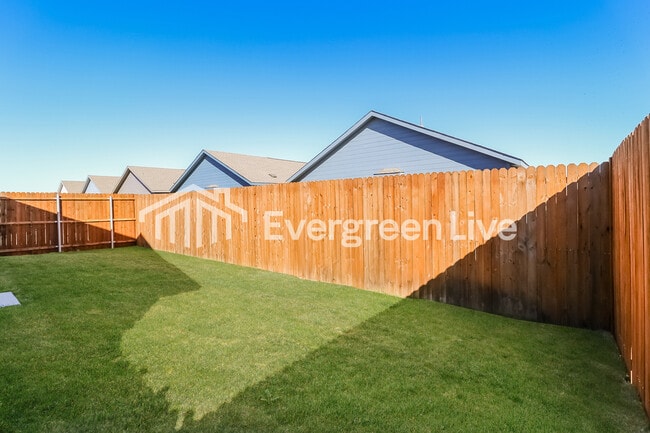 Building Photo - 216 Sycamore Pl