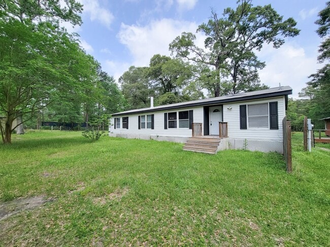 Building Photo - 20284 Forest Woods Ln