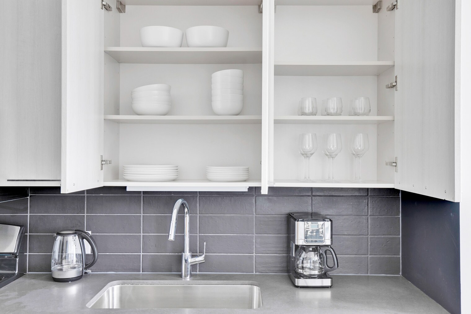 Building Photo - 1647 N Milwaukee Ave