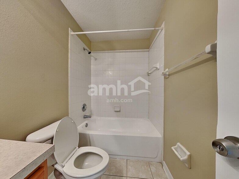 Building Photo - 27437 Sugar Loaf Dr