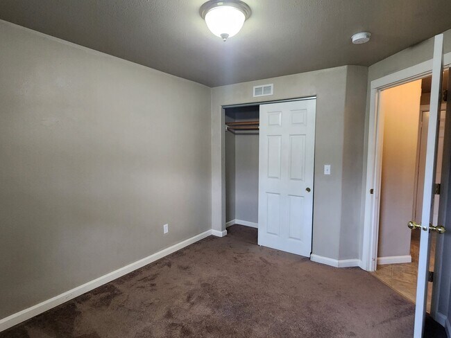 Building Photo - 204 N Harrison St