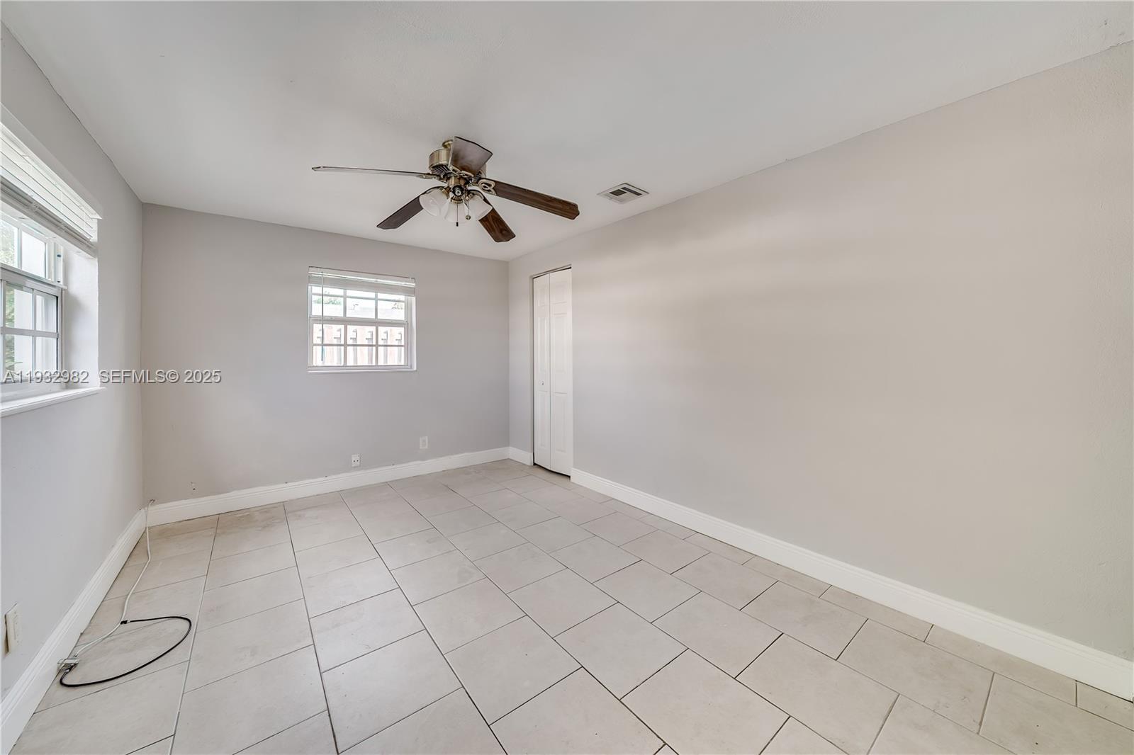 Building Photo - 5900 N Farragut Dr