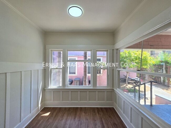Building Photo - 1027 1/2 E. Ocean Blvd.-