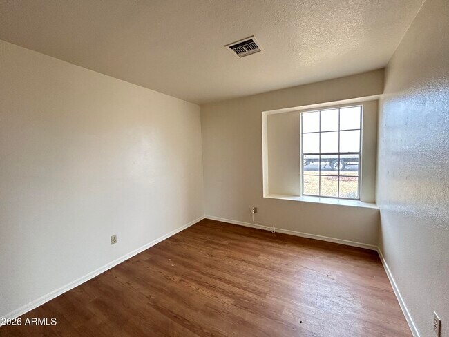 Building Photo - 6965 W Brown St