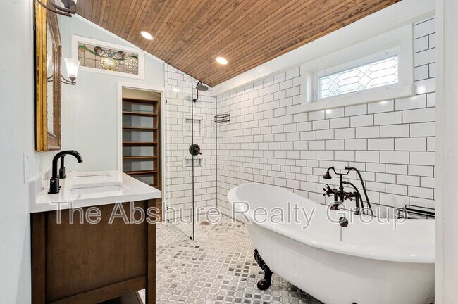 Building Photo - 362 Chalybeate Rd