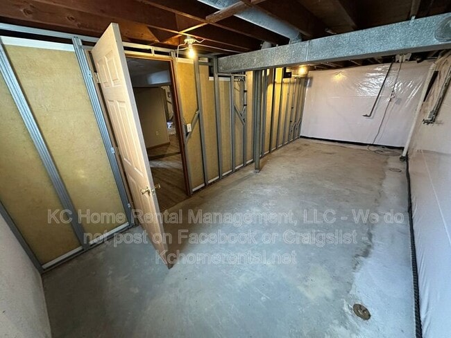 Building Photo - 7801 Ozark Rd