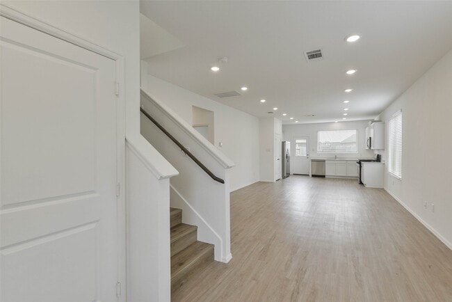 Building Photo - 3015 Wedgewood Cv Wy