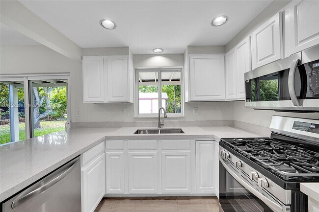 Building Photo - 14312 SW 110th Ave