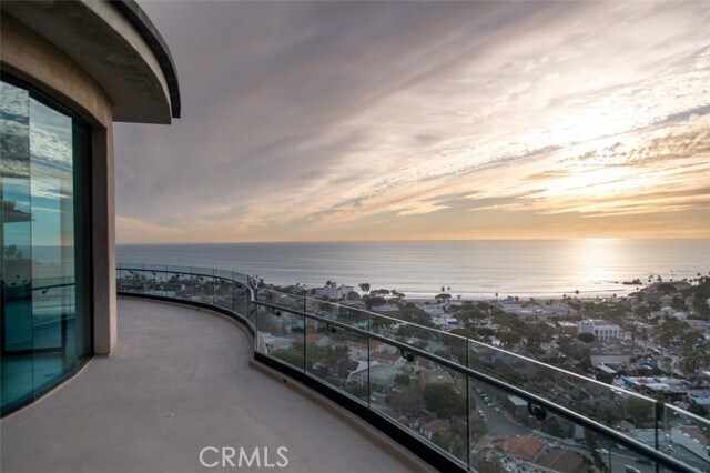 Building Photo - 648 Mystic View