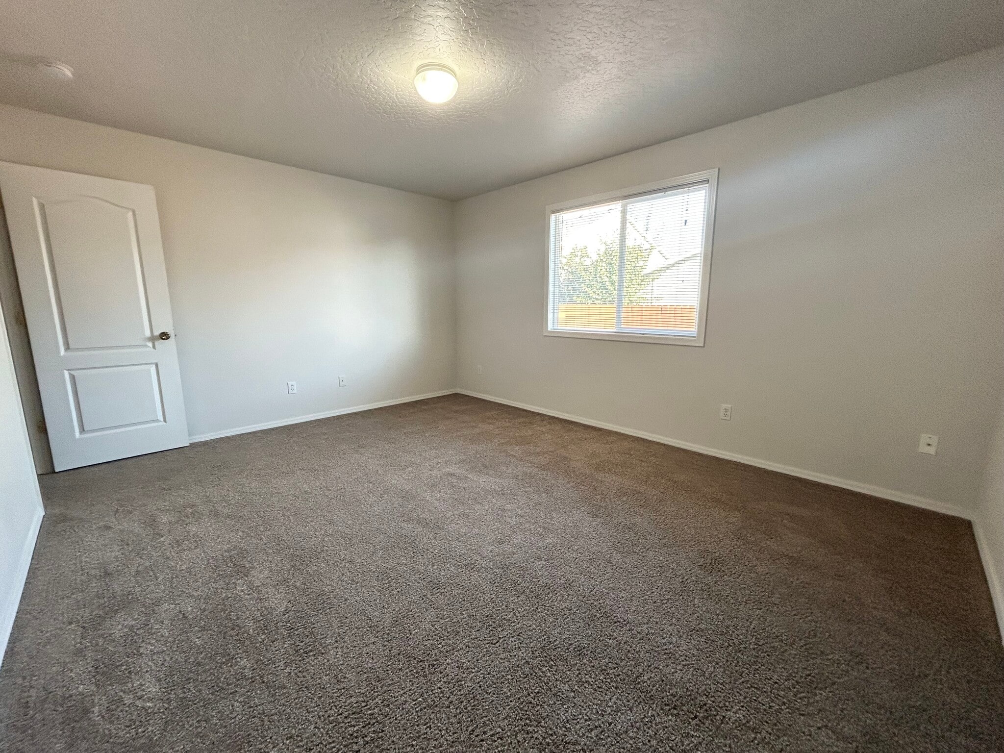 Building Photo - 12942 W Pinyon Ct