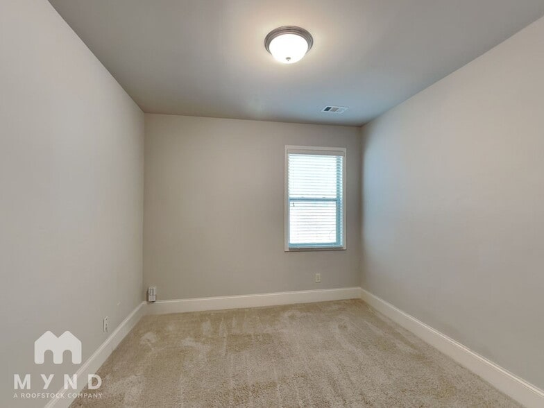 Building Photo - 5971 Wolf Creek Dr