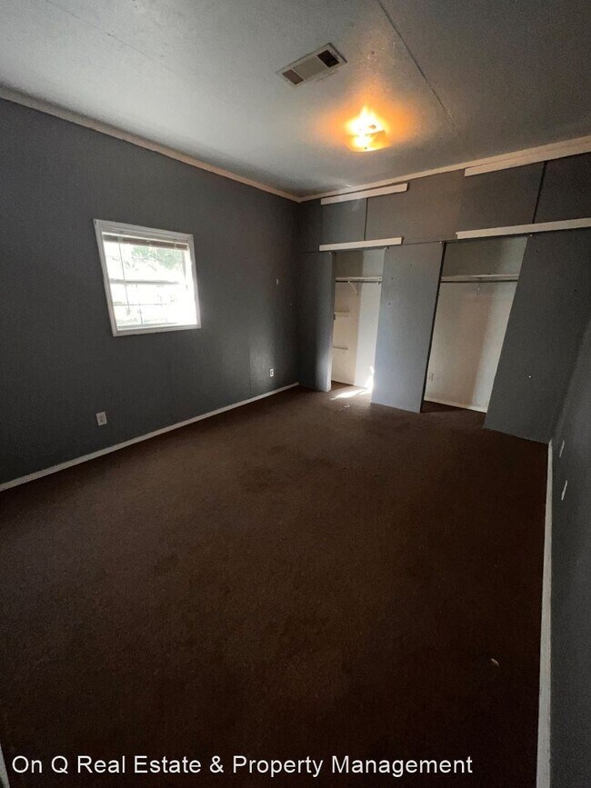 Building Photo - 4 br, 2 bath House - 1306 Barton Lane