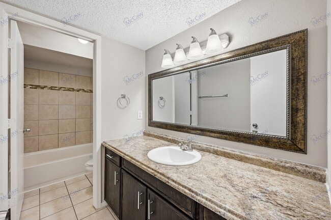 Building Photo - 2409 Sendero Trail