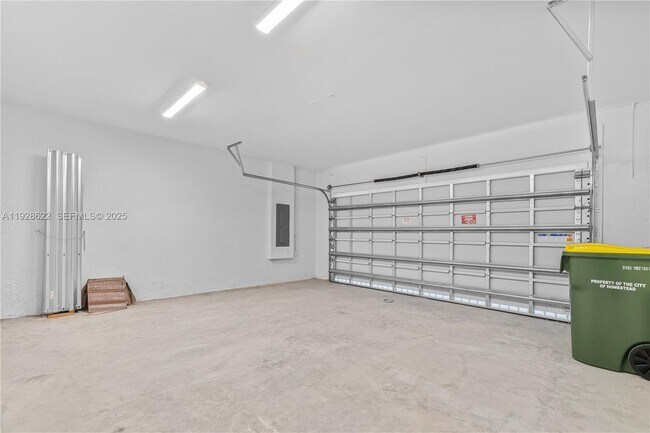 Building Photo - 2498 SE 25th Ct