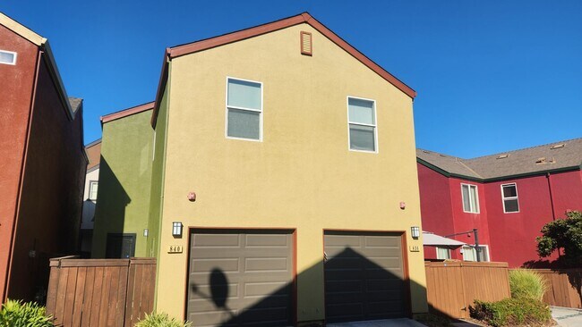 Building Photo - 840 Bronze Ln