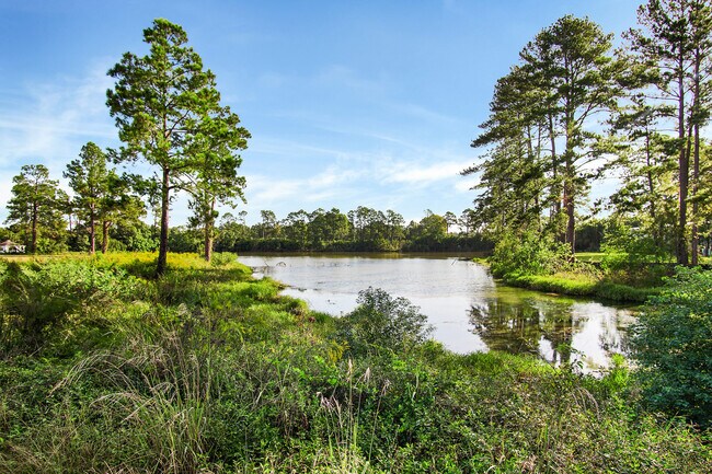 Building Photo - 564 Deerchase Ct