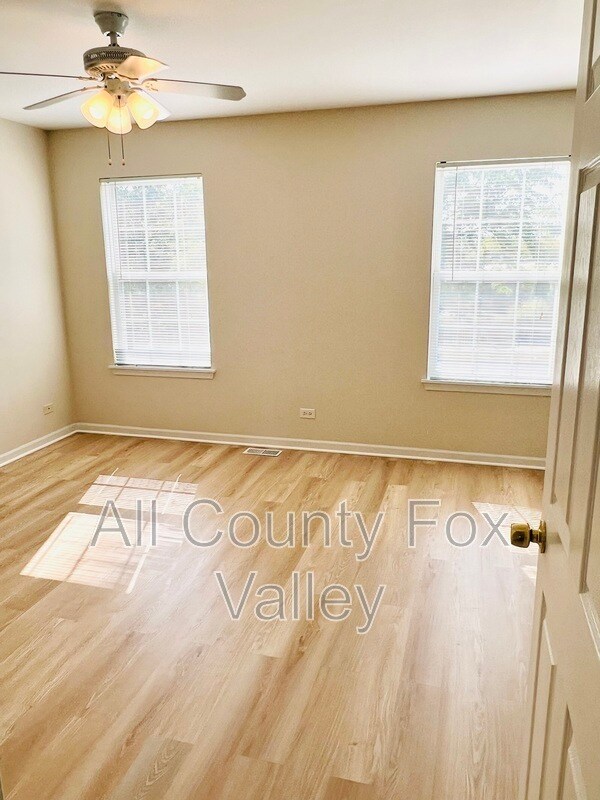 Building Photo - 2842 Cedar Glade Dr