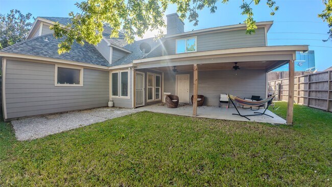 Building Photo - 10326 Meadow Lake Ln