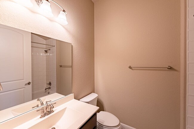 Building Photo - Charming Cedar Park Retreat: 3-Bedroom Home with Versatile Features and Community Amenities