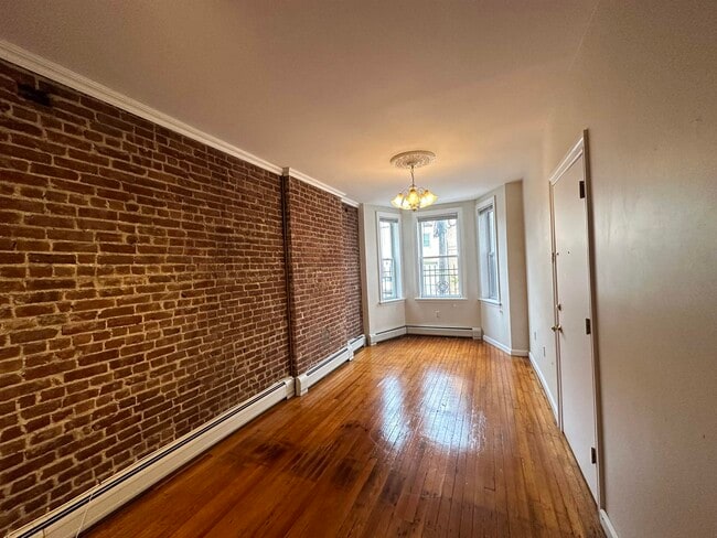 Building Photo - 203 Ogden Ave.