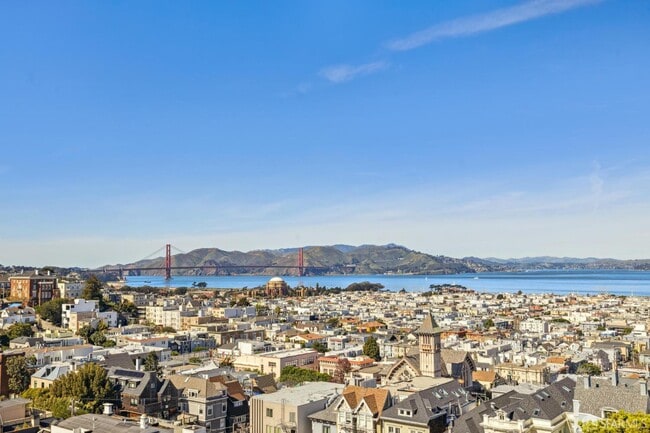 Building Photo - 2336 Broadway