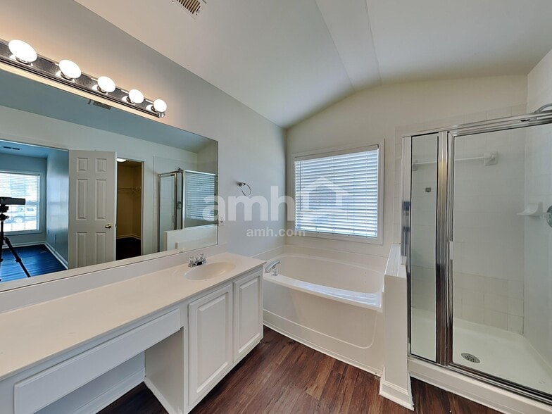 Building Photo - 101 Tagus Ct