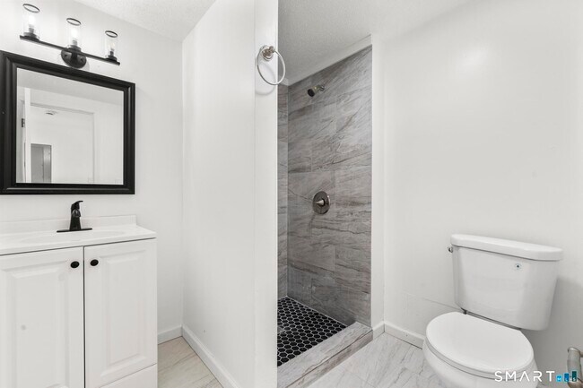 Building Photo - 26-28-28 Mc Lean St