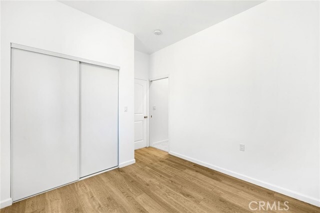 Building Photo - 1375 N Mentor Ave