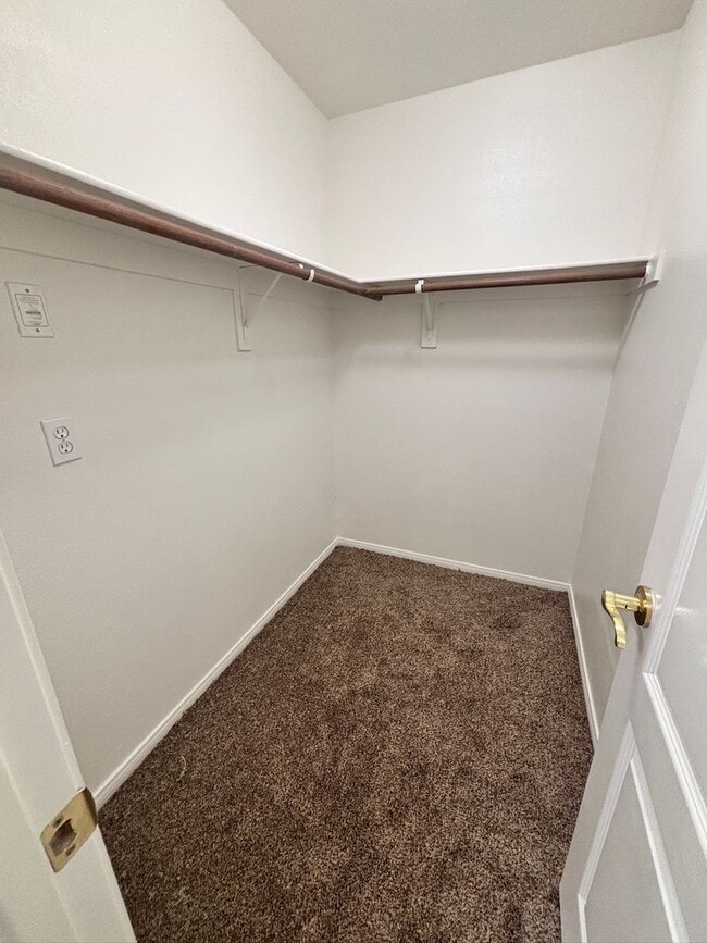 Building Photo - Two Bedroom Condo in Guard Gated Painted Desert