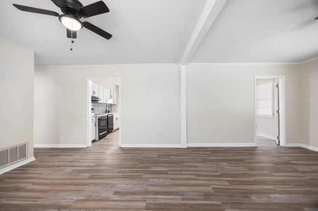 Building Photo - 5818 Hunter Rd