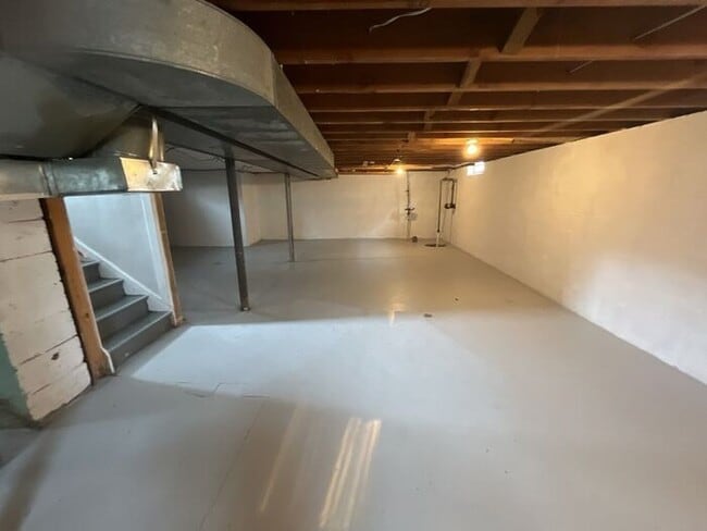 Building Photo - Brick Ranch Single Family Home