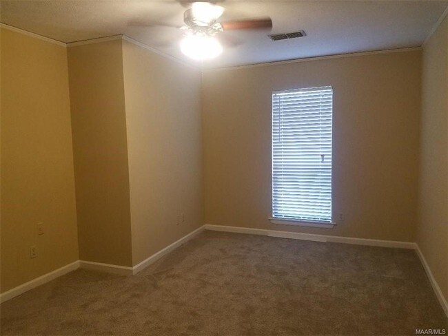 Building Photo - 1811 Young Farm Rd