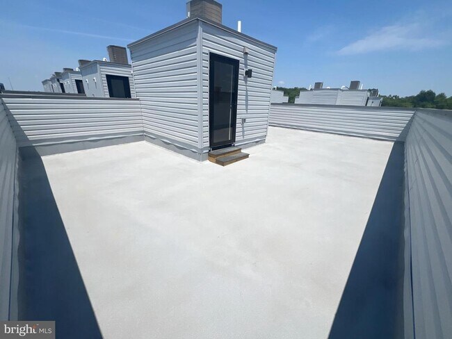 Building Photo - 3010 Pierview Walk
