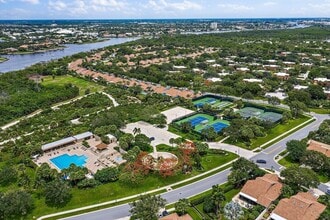 Building Photo - 2410 24th Ct