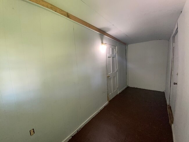 Building Photo - 622 Chandler St