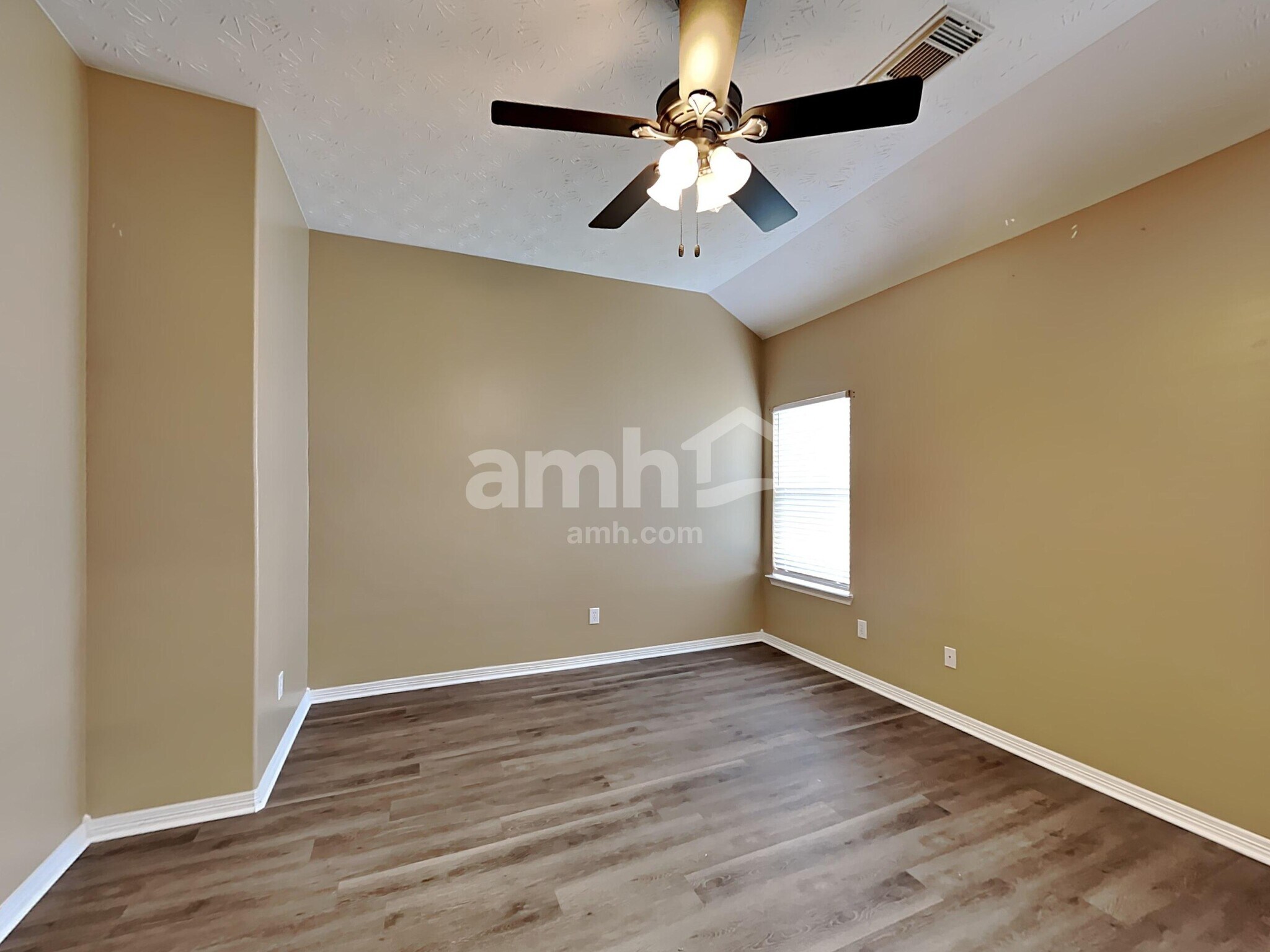 Building Photo - 2315 Perkins Crossing Dr