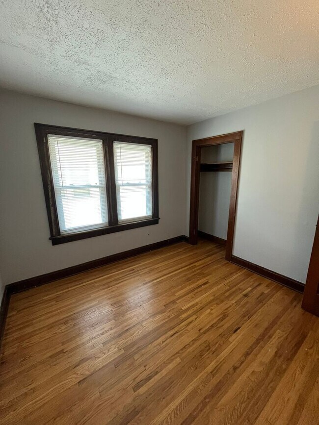 Building Photo - 452-454 S Huron Ave.