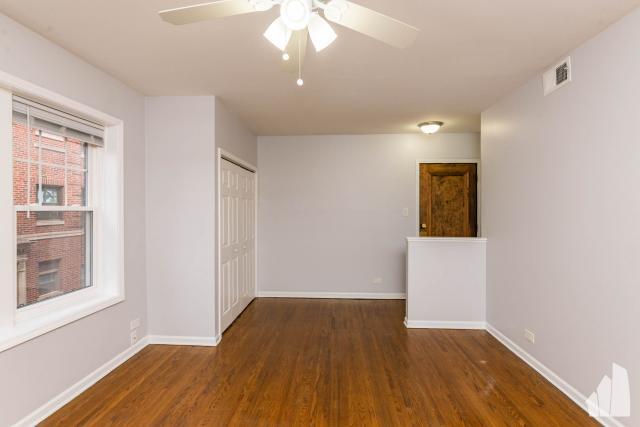 Building Photo - 1 bedroom in Chicago IL 60613