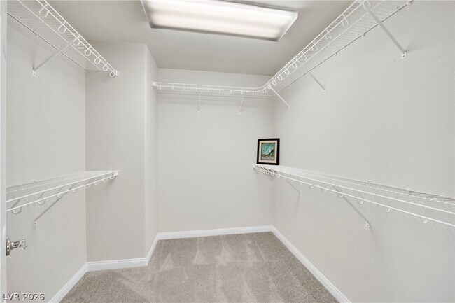 Building Photo - 9770 Hawk Crest St