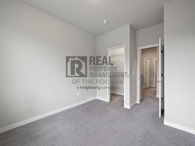 Building Photo - 744 Wagon Trail Rd